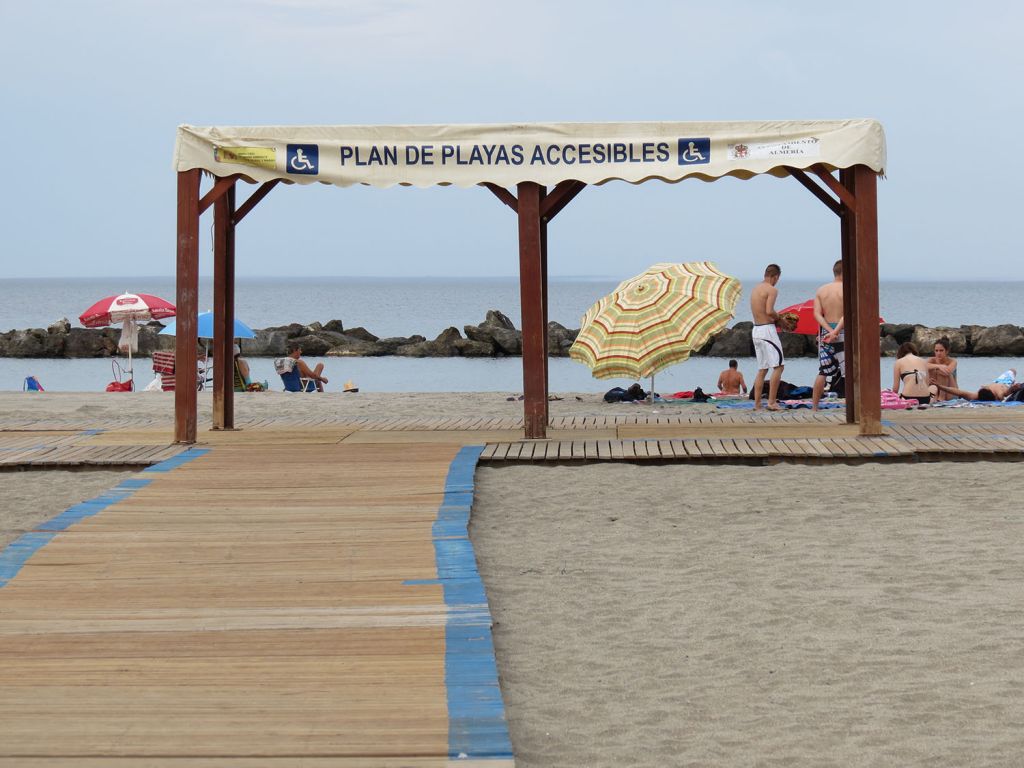 Guía de las Playas Accesibles de la provincia de Almería